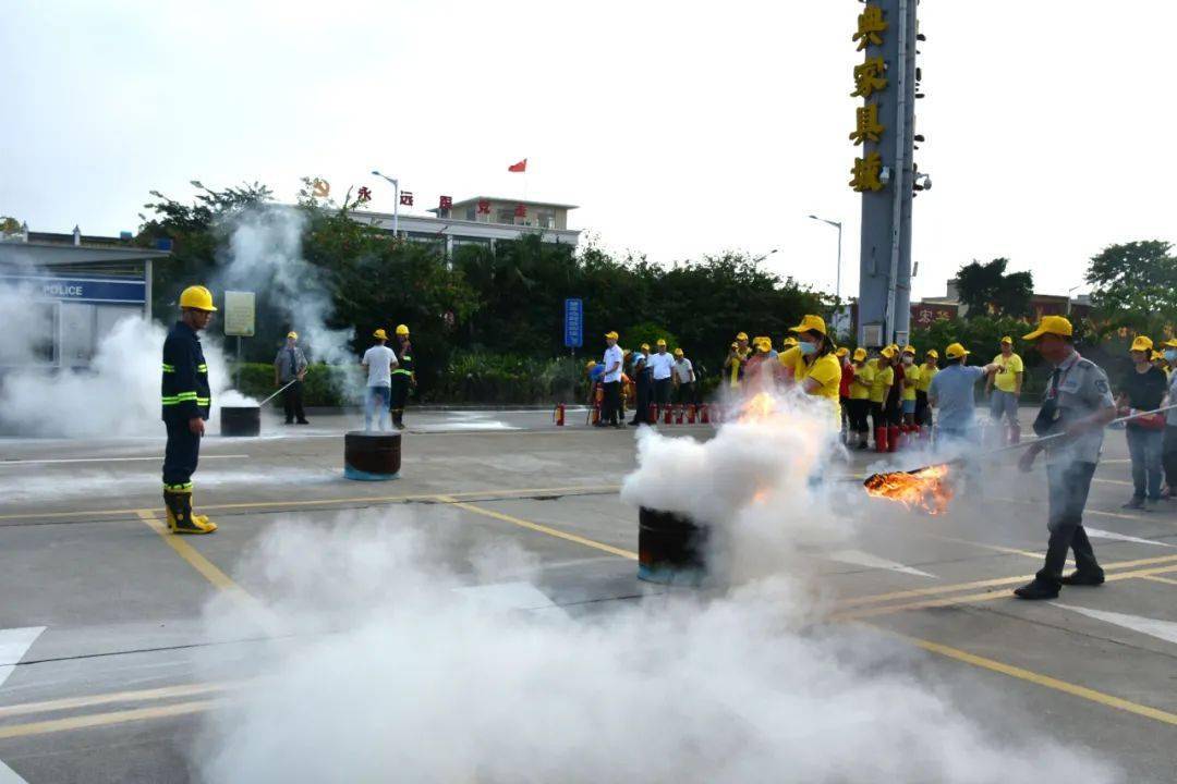 ‘太阳成集团tyc7111cc’
简讯 ▏新会古典家具城组织商户代表和员工开展消防灭火演练 (图8)