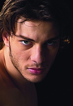 山体塌方导致两名驾驶员被困 盈江消防火速救援|太阳成集团tyc7111cc(图4) 太阳成集团tyc7111cc